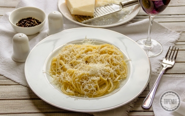 Spaghetti al burro e parmigiano